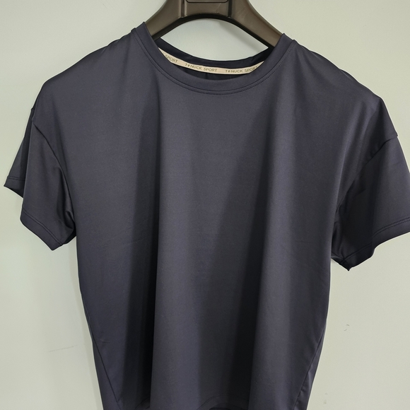Tuckernuck Tops - Tuckernuck Navy Short Sleeve Performance  Sport Shirt Size M